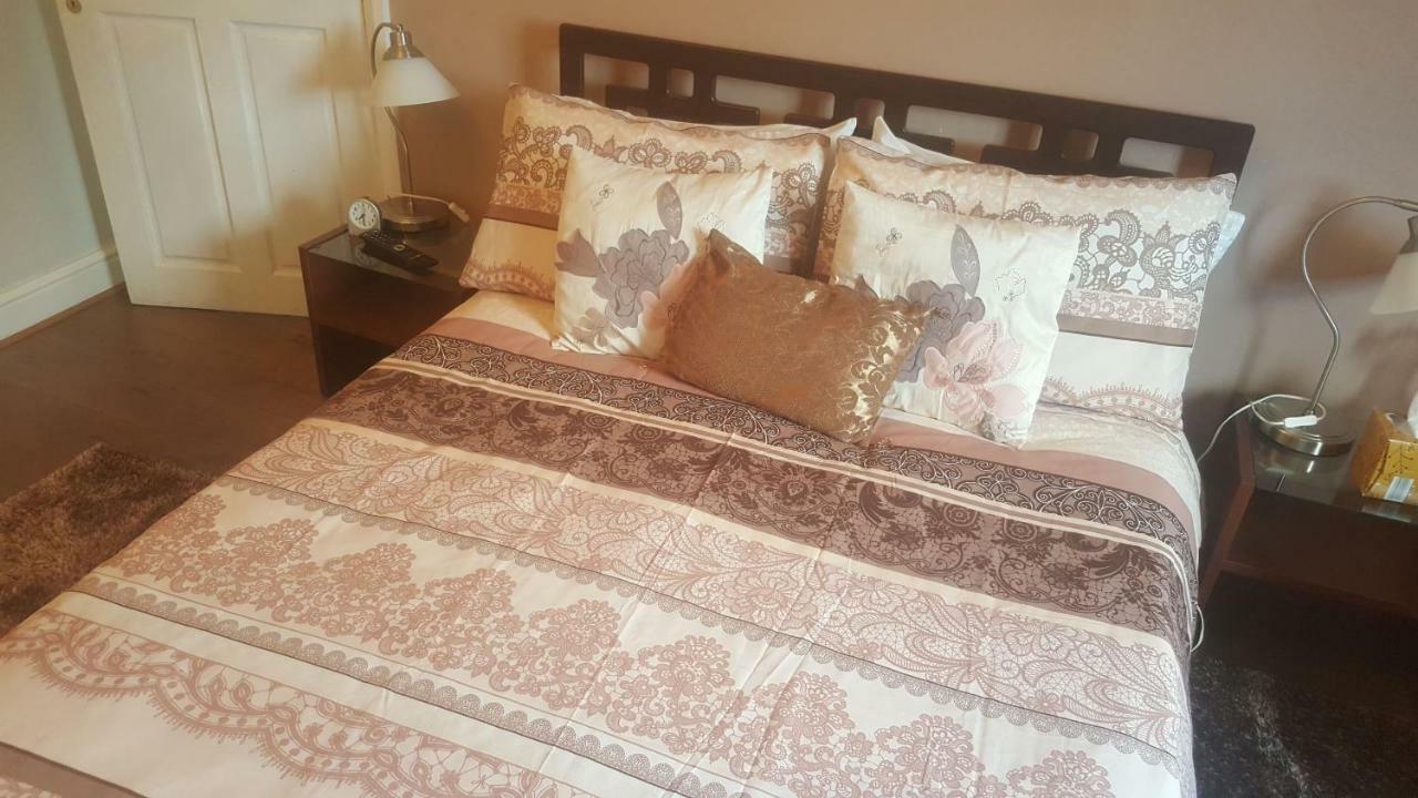 Comfy Room Well Located Лондон Экстерьер фото