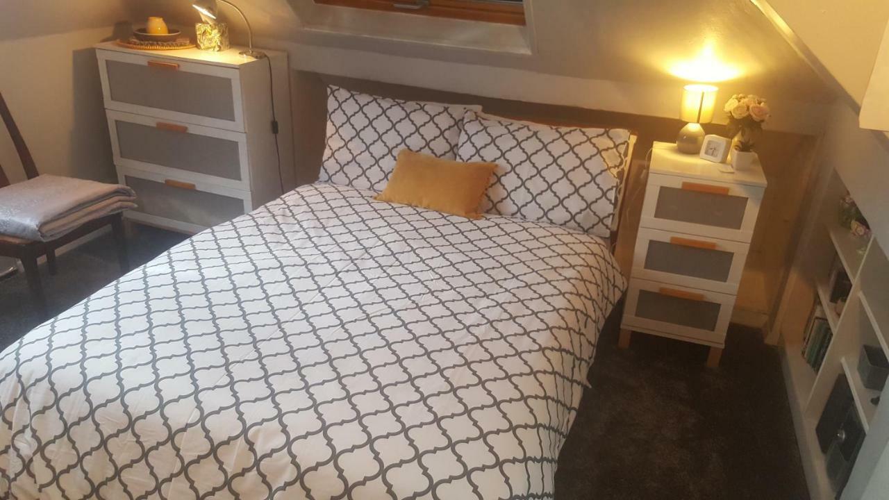 Comfy Room Well Located Лондон Экстерьер фото